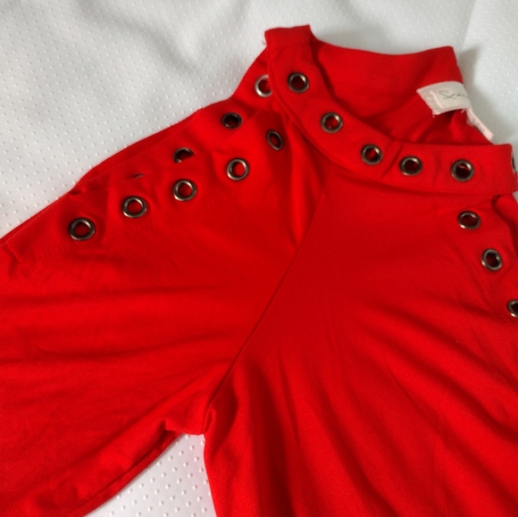 *NWOT* French Laundry cold shoulder shirt size medium - Picture 4 of 7